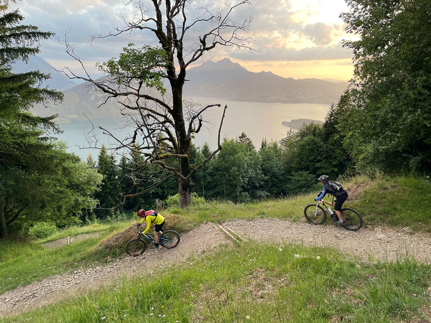 Bikemania Tours bietet alles, was das Bikerherz höher schlagen lässt. 